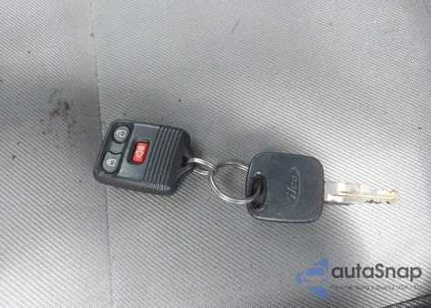 2003 Ford Escape Xls z USA, uszkodzony, nr VIN 1FMYU02113KE21176